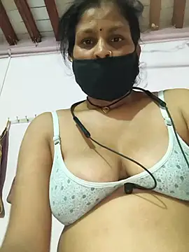 Love-pari077 online show from May 20, 2026, 3:31 pm