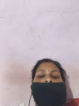 Love-pari077 online show from May 15, 2026, 5:49 am