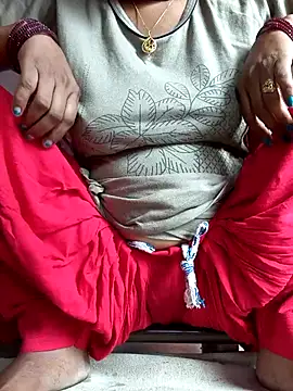 Snapshot of Love-pari077 chatting on April 8, 2026, 2:02 am Love-pari077 online show from April 8, 2026, 2:02 am