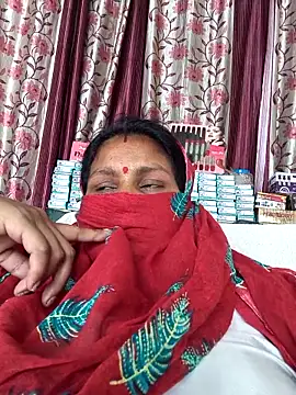 Snapshot of Love-pari077 chatting on April 13, 2026, 6:17 am Love-pari077 online show from April 13, 2026, 6:17 am