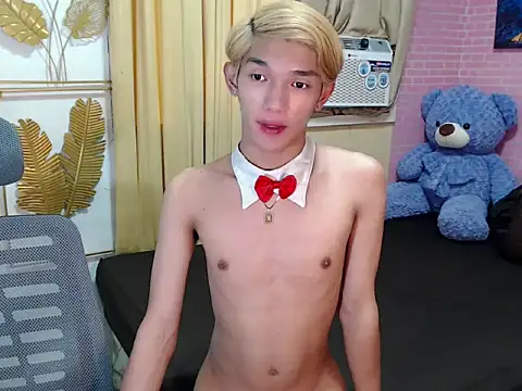 Snapshot of fuckerfriendsxx chatting on April 28, 2026, 2:27 am fuckerfriendsxx online show from April 28, 2026, 2:27 am