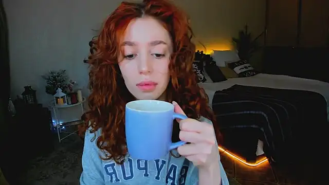 Snapshot of ChristinaConteeree chatting on December 20, 2025, 3:20 am ChristinaConteeree online show from December 20, 2025, 3:20 am