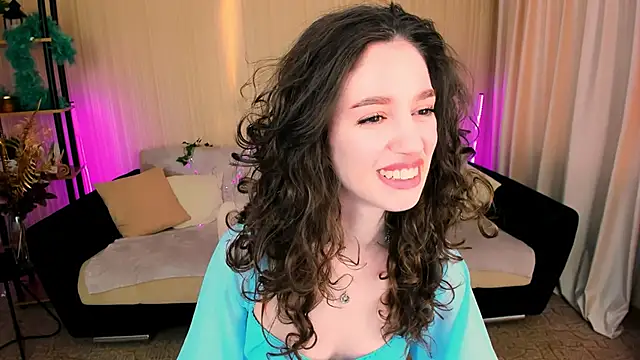 ChristinaConteeree online show from September 10, 2025, 1:21 pm