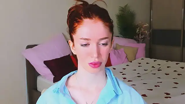 Snapshot of ChristinaConteeree chatting on May 4, 2026, 3:21 am ChristinaConteeree online show from May 4, 2026, 3:21 am