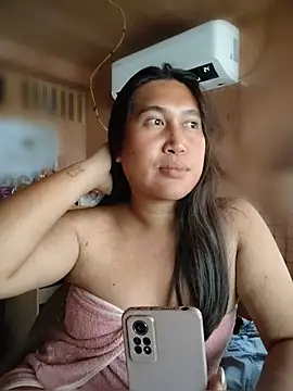 Snapshot of Romantic_Sabrina chatting on May 22, 2026, 11:25 pm Romantic Sabrina online show from May 22, 2026, 11:25 pm