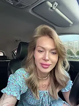 Snapshot of miss_veroNika chatting on June 14, 2026, 4:35 am miss veroNika online show from June 14, 2026, 4:35 am