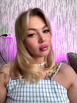 Snapshot of miss_veroNika chatting on November 2, 2025, 3:55 am miss veroNika online show from November 2, 2025, 3:55 am