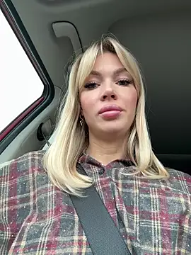 Snapshot of miss_veroNika chatting on October 16, 2025, 2:31 am miss veroNika online show from October 16, 2025, 2:31 am