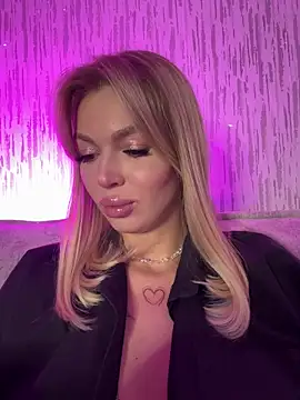 Snapshot of miss_veroNika chatting on November 27, 2025, 4:02 am miss veroNika online show from November 27, 2025, 4:02 am