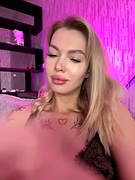 Snapshot of miss_veroNika chatting on October 4, 2025, 3:08 am miss veroNika online show from October 4, 2025, 3:08 am