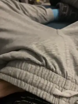 Snapshot of Frankieyyy1 chatting on February 13, 2026, 11:27 pm Frankieyyy1 online show from February 13, 2026, 11:27 pm