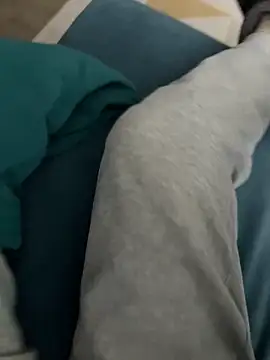 Snapshot of Frankieyyy1 chatting on February 15, 2026, 3:33 pm Frankieyyy1 online show from February 15, 2026, 3:33 pm