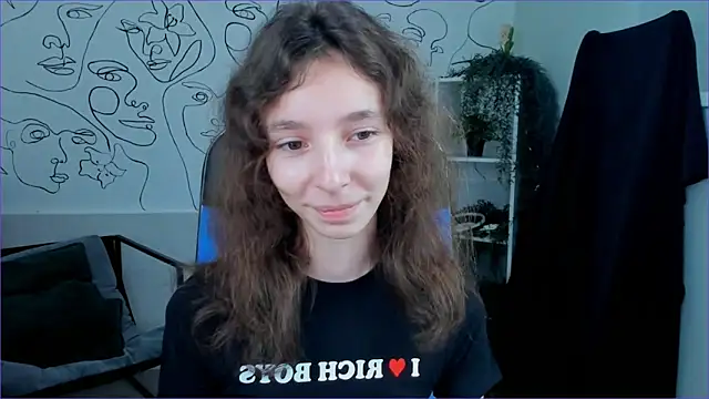 EmmanuellBrown online show from September 29, 2025, 12:22 pm