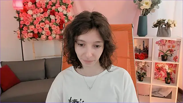 EmmanuellBrown online show from February 15, 2026, 7:51 am