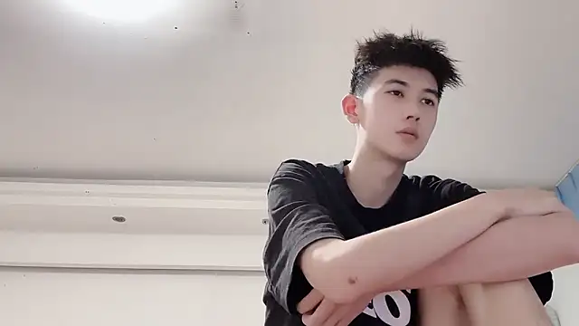 xiaojie2563 online show from September 28, 2025, 9:49 am