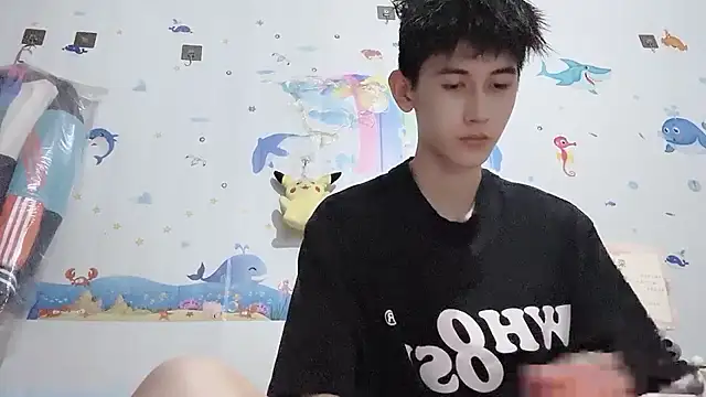 xiaojie2563 online show from October 17, 2025, 7:26 pm