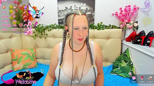 Snapshot of Tata_foxy_x chatting on October 6, 2025, 4:35 am Tata foxy x online show from October 6, 2025, 4:35 am