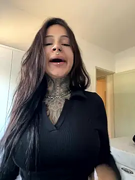 sereiaruiva99 online show from May 8, 2026, 6:56 pm