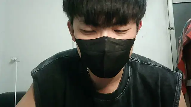 Snapshot of bigbb101011 chatting on November 18, 2025, 2:42 pm bigbb101011 online show from November 18, 2025, 2:42 pm