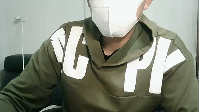 Snapshot of bigbb101011 chatting on November 28, 2025, 2:28 pm bigbb101011 online show from November 28, 2025, 2:28 pm