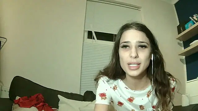 Snapshot of ASAIN_VIRGIN_ARIA chatting on December 4, 2025, 11:37 pm ASAIN VIRGIN ARIA online show from December 4, 2025, 11:37 pm