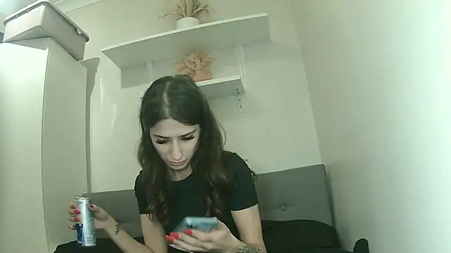 ASAIN VIRGIN ARIA online show from November 28, 2025, 3:56 pm