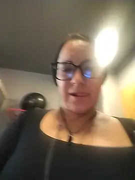 Snapshot of KattyLatina chatting on June 11, 2026, 6:27 pm KattyLatina online show from June 11, 2026, 6:27 pm