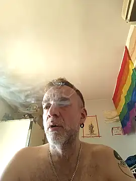 Snapshot of GabyCollado5 chatting on December 17, 2025, 10:31 am GabyCollado5 online show from December 17, 2025, 10:31 am