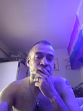 Snapshot of GabyCollado5 chatting on October 14, 2025, 7:20 am GabyCollado5 online show from October 14, 2025, 7:20 am