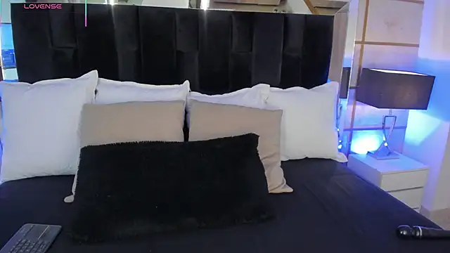 GretaVelvet online show from October 7, 2025, 7:26 pm