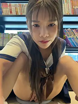 Snapshot of Adora188 chatting on July 13, 2026, 7:29 am Adora188 online show from July 13, 2026, 7:29 am