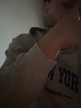 irimiea1729 online show from November 23, 2025, 2:49 pm