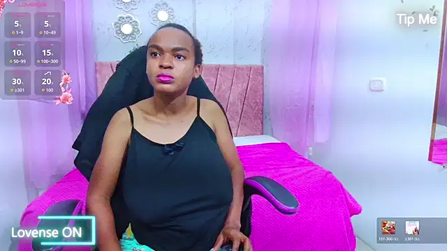 mia  thomson  online show from April 4, 2026, 3:24 am