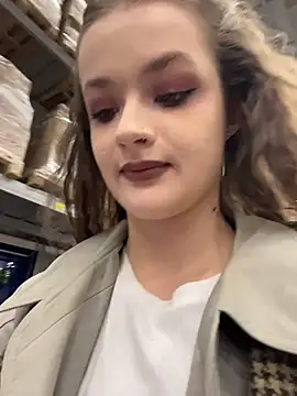 KittyQueeny online show from October 30, 2025, 2:25 pm