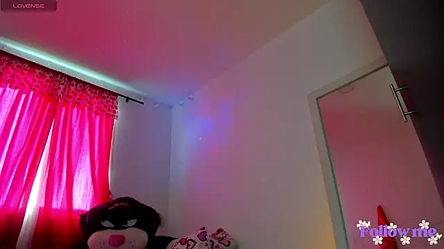 Snapshot of milita_houston chatting on December 16, 2025, 3:16 pm milita houston online show from December 16, 2025, 3:16 pm