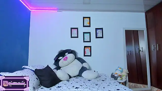 Snapshot of milita_houston chatting on October 4, 2025, 1:18 am milita houston online show from October 4, 2025, 1:18 am