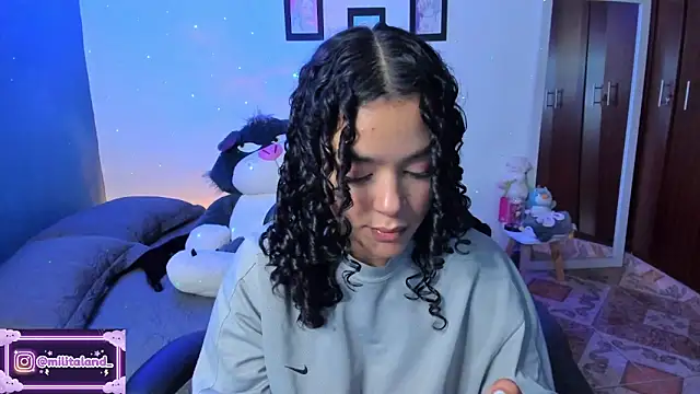 Snapshot of milita_houston chatting on October 30, 2025, 4:26 pm milita houston online show from October 30, 2025, 4:26 pm