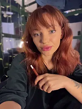 SaraLow online show from November 16, 2025, 5:34 am