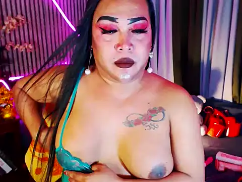 Snapshot of CumFactoryLuna chatting on February 28, 2026, 11:32 am CumFactoryLuna online show from February 28, 2026, 11:32 am