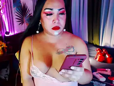 Snapshot of CumFactoryLuna chatting on March 27, 2026, 9:32 am CumFactoryLuna online show from March 27, 2026, 9:32 am