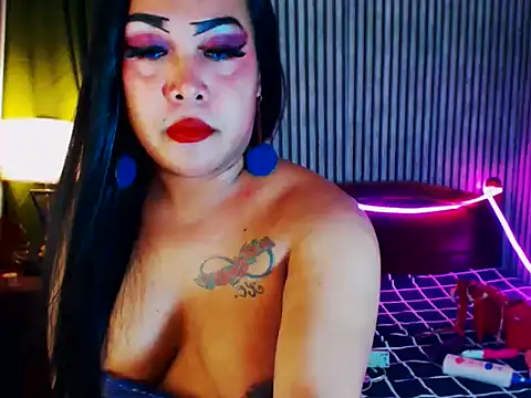 Snapshot of CumFactoryLuna chatting on May 22, 2026, 10:02 am CumFactoryLuna online show from May 22, 2026, 10:02 am
