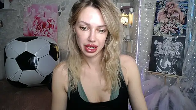 Snapshot of NickyAdamidi chatting on June 29, 2026, 4:17 pm NickyAdamidi online show from June 29, 2026, 4:17 pm