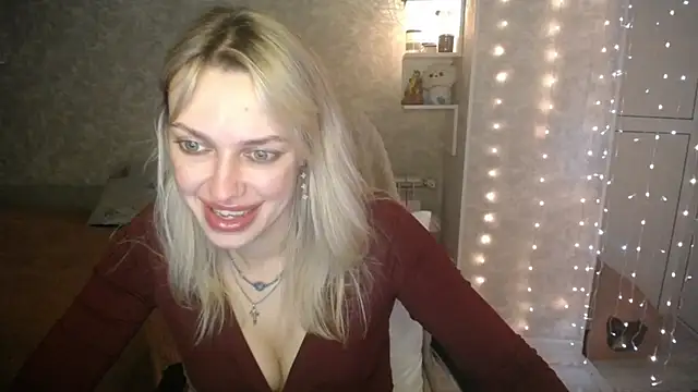 NickyAdamidi online show from October 23, 2025, 4:27 pm