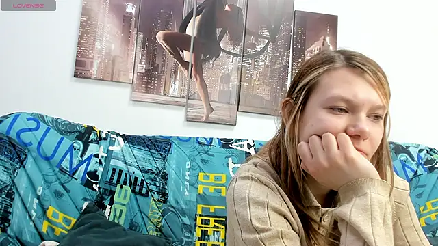 Sunny Sammy online show from April 3, 2026, 5:03 am