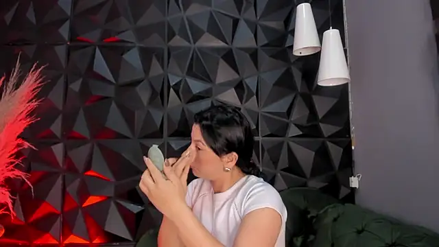 helenasaenz online show from December 16, 2025, 12:31 pm