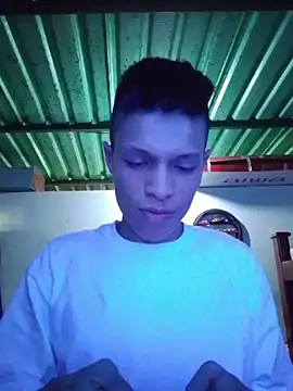 elinnki online show from December 15, 2025, 7:31 pm