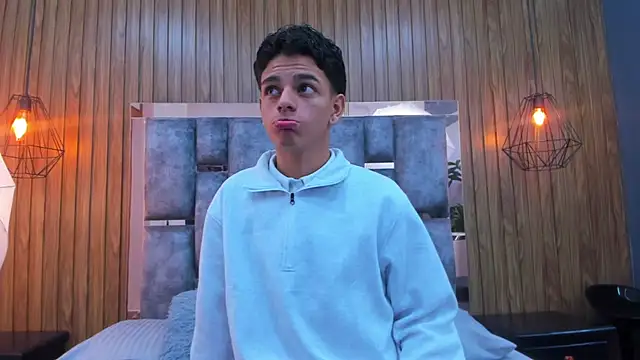 owen  johnson online show from November 28, 2025, 11:54 am