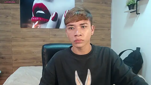 Snapshot of nathanclay chatting on February 13, 2026, 3:39 am nathanclay online show from February 13, 2026, 3:39 am