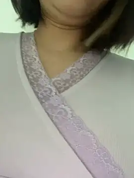 Snapshot of Jess-Thuy chatting on February 2, 2026, 2:54 am Jess-Thuy online show from February 2, 2026, 2:54 am