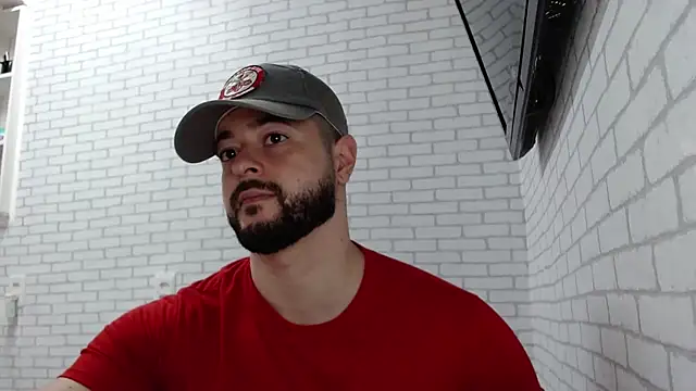 Snapshot of BombeiroHotx chatting on October 5, 2025, 3:58 pm BombeiroHotx online show from October 5, 2025, 3:58 pm